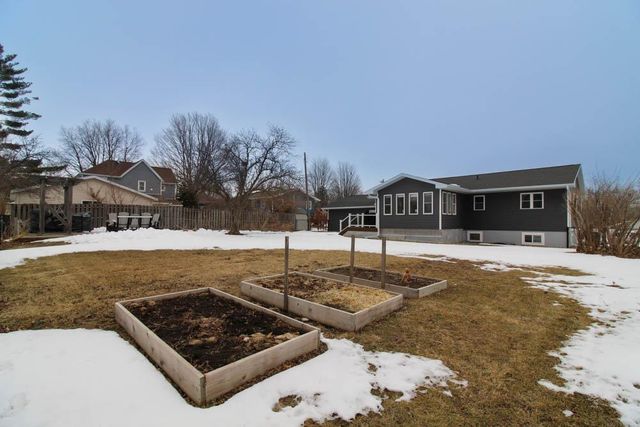 1203 12th Street, Grundy Center, IA 50638