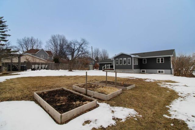 1203 12th Street, Grundy Center, IA 50638