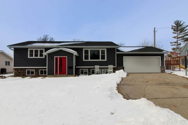 1203 12th Street, Grundy Center, IA 50638