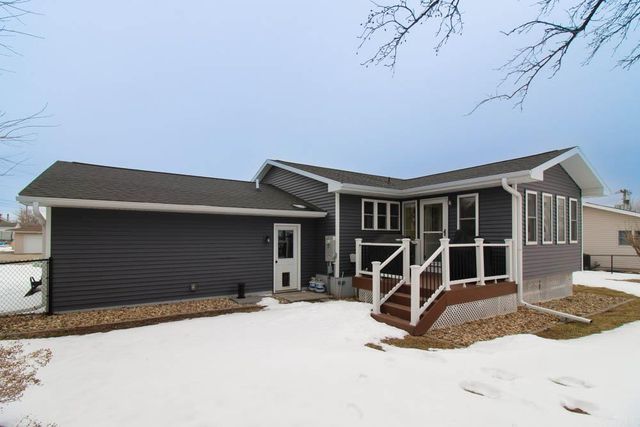 1203 12th Street, Grundy Center, IA 50638