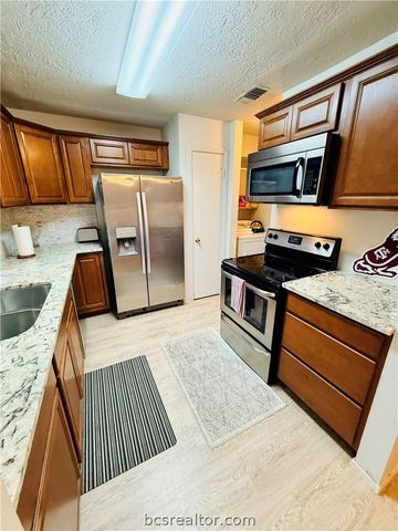 1904 Dartmouth Street O3, College Station, TX 77840