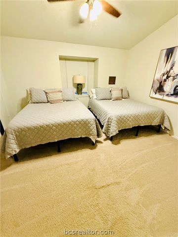 1904 Dartmouth Street O3, College Station, TX 77840