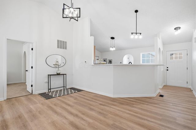 1360 Hafton Woods Drive, Columbus, OH 43204