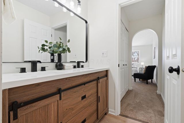 1360 Hafton Woods Drive, Columbus, OH 43204