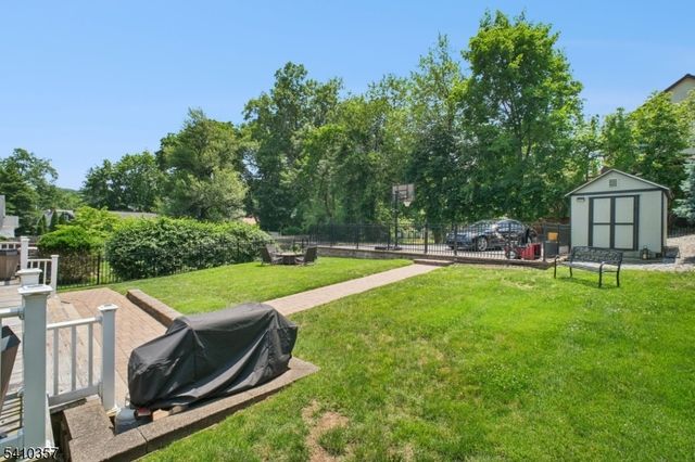 122 Westover Ave, West Caldwell Twp., NJ 07006