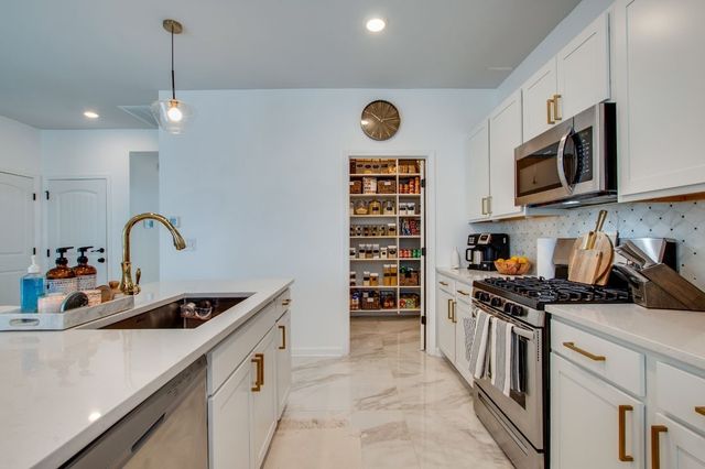 1511 Mountain View Drive, Lebanon, TN 37090