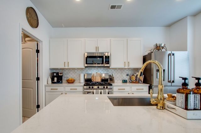 1511 Mountain View Drive, Lebanon, TN 37090