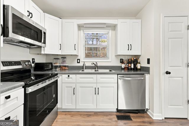 102 Huntington Way, Dallas, GA 30132