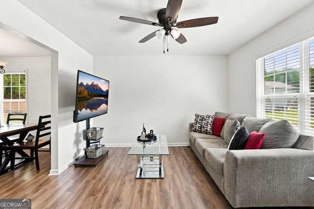 102 Huntington Way, Dallas, GA 30132