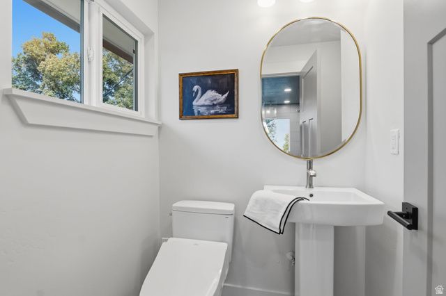 4554 S WILLOW RD, Holladay, UT 84124