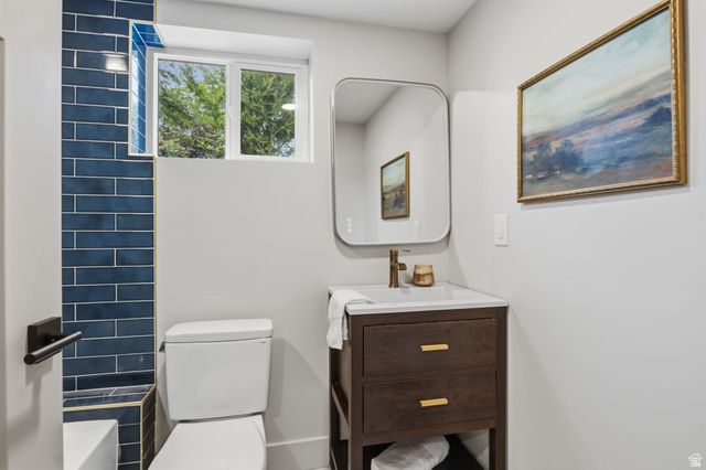 4554 S WILLOW RD, Holladay, UT 84124