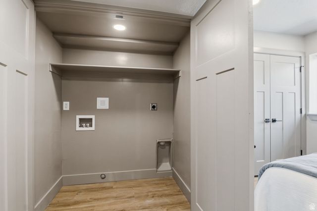 4554 S WILLOW RD, Holladay, UT 84124