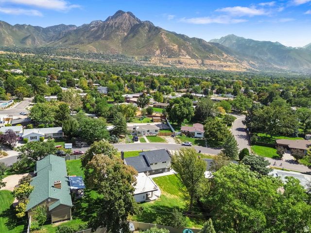 4554 S WILLOW RD, Holladay, UT 84124