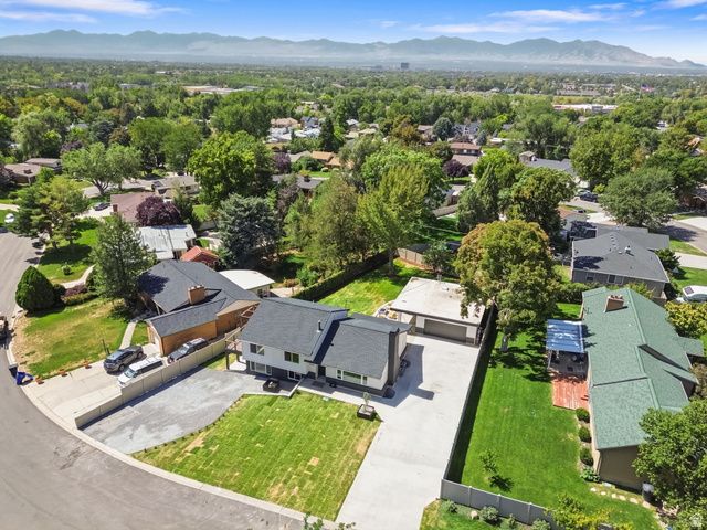 4554 S WILLOW RD, Holladay, UT 84124
