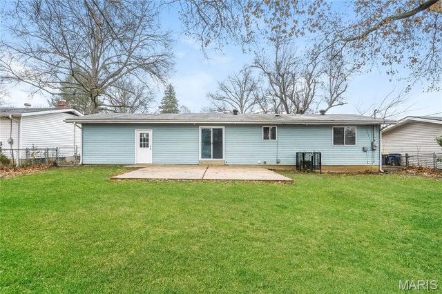 1398 Brenthaven Lane, Florissant, MO 63031