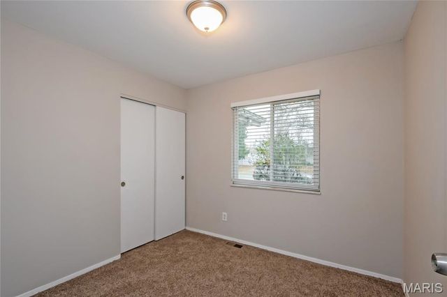 1398 Brenthaven Lane, Florissant, MO 63031