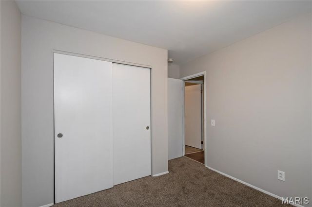 1398 Brenthaven Lane, Florissant, MO 63031