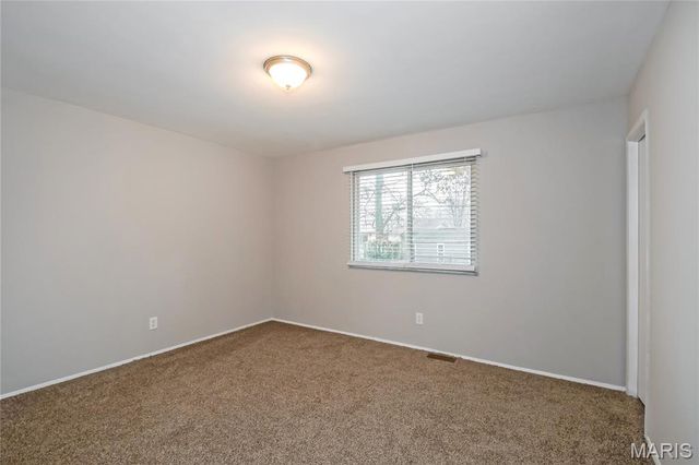 1398 Brenthaven Lane, Florissant, MO 63031