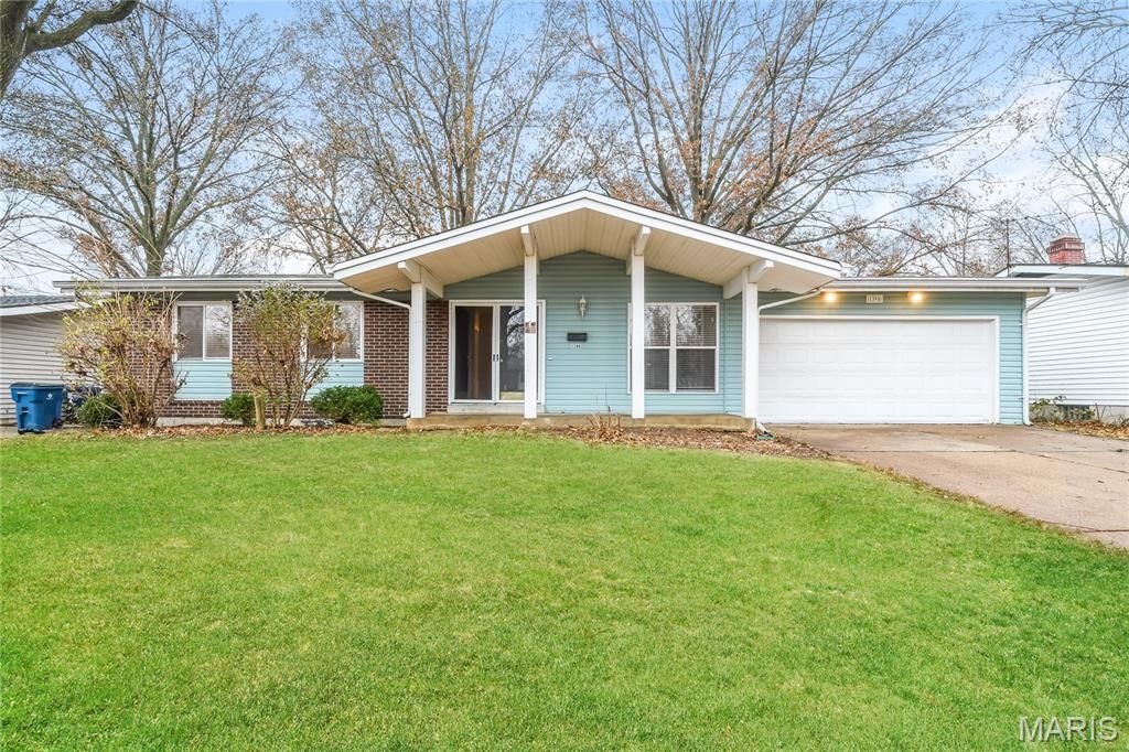 1398 Brenthaven Lane, Florissant, MO 63031