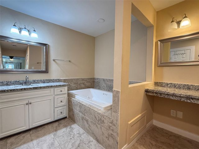 318 Big Hollow Lane, Houston, TX 77042