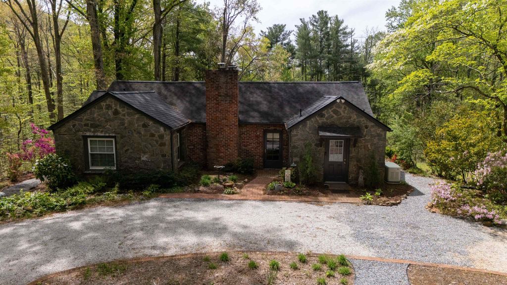 100 Woodmere Drive, Columbus, NC 28722