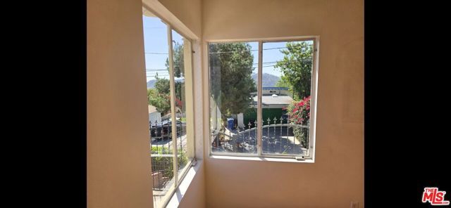 1721 Kilbourn Street, Los Angeles, CA 90065