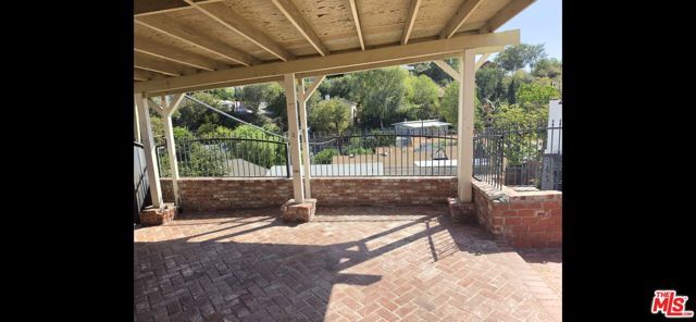 1721 Kilbourn Street, Los Angeles, CA 90065