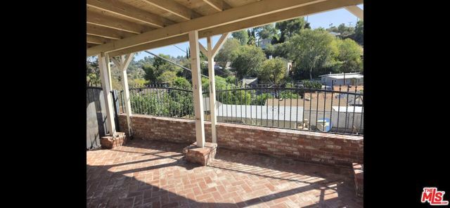 1721 Kilbourn Street, Los Angeles, CA 90065