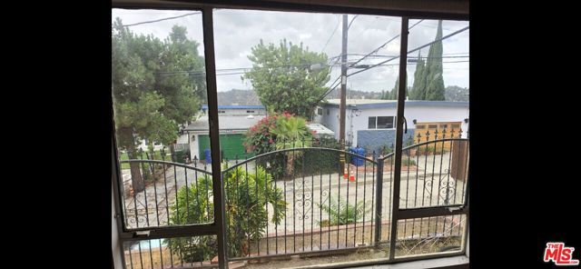1721 Kilbourn Street, Los Angeles, CA 90065