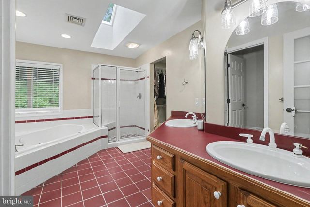 2005 WOODBERRY RD, York, PA 17408