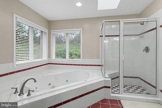 2005 WOODBERRY RD, York, PA 17408