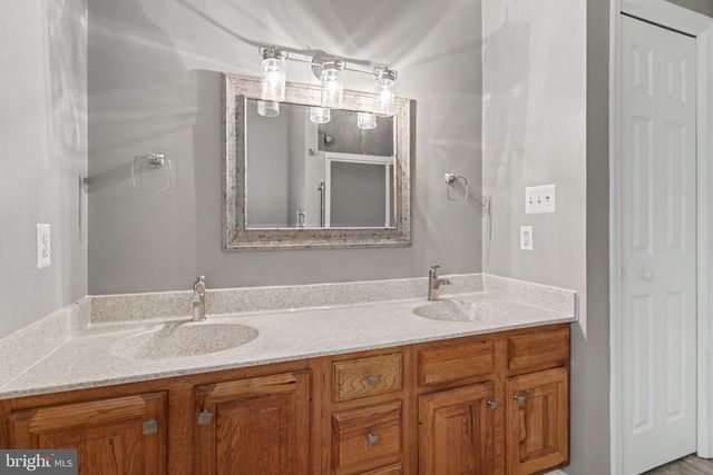 2005 WOODBERRY RD, York, PA 17408