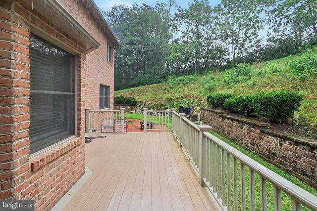 2005 WOODBERRY RD, York, PA 17408