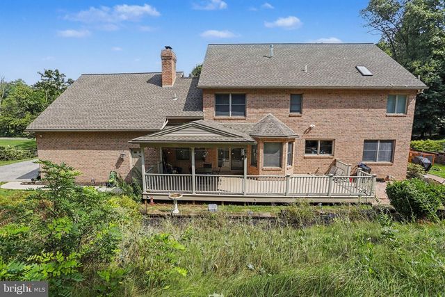 2005 WOODBERRY RD, York, PA 17408