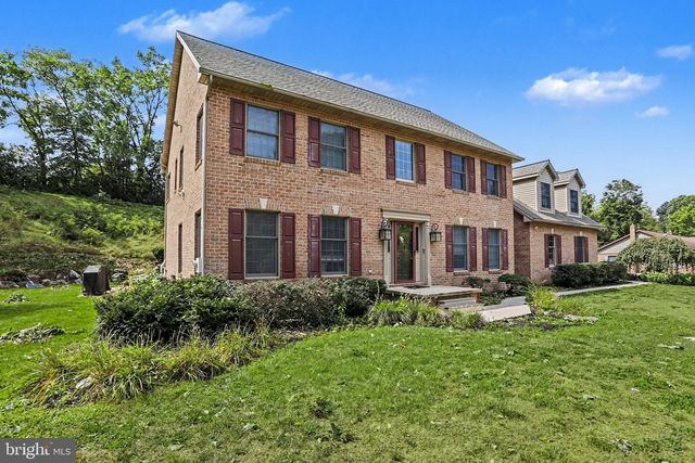 2005 WOODBERRY RD, York, PA 17408