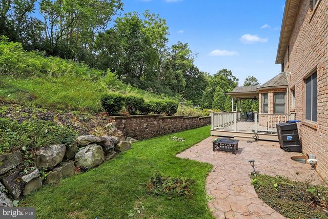 2005 WOODBERRY RD, York, PA 17408
