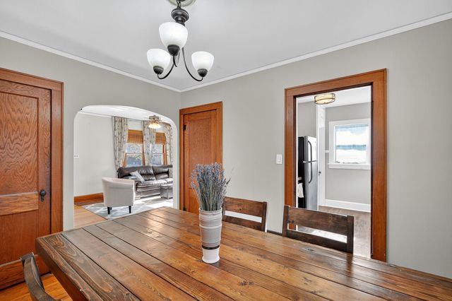 2208 38th Street, Des Moines, IA 50310