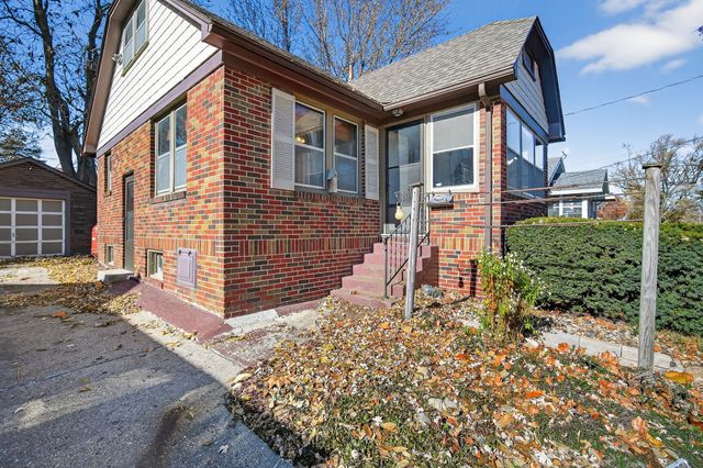 2208 38th Street, Des Moines, IA 50310