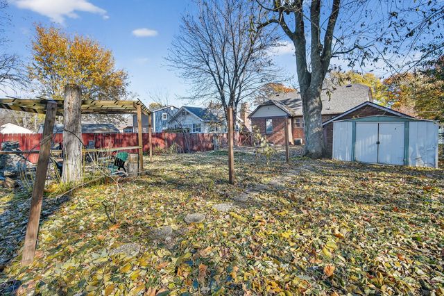 2208 38th Street, Des Moines, IA 50310