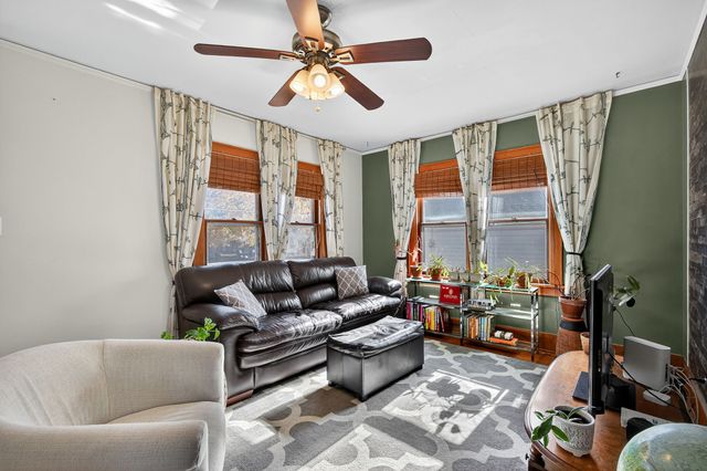 2208 38th Street, Des Moines, IA 50310