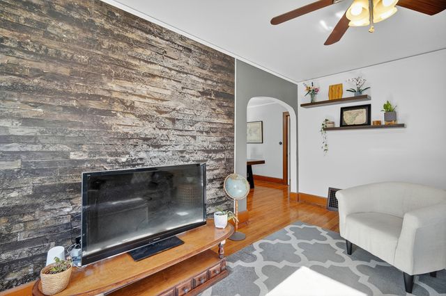 2208 38th Street, Des Moines, IA 50310