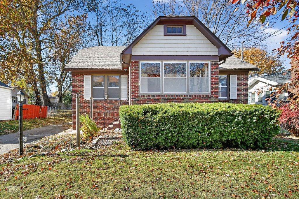 2208 38th Street, Des Moines, IA 50310