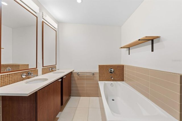 912 CHANNELSIDE DRIVE 2601, Tampa, FL 33602