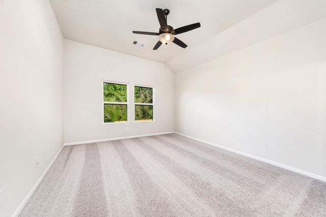 233 Crestview Drive, West Columbia, TX 77486