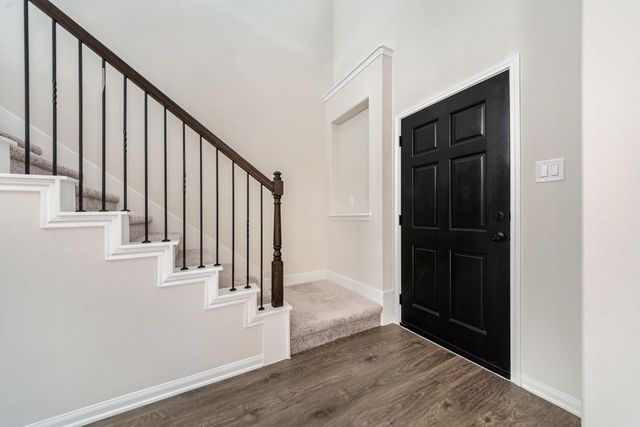 233 Crestview Drive, West Columbia, TX 77486
