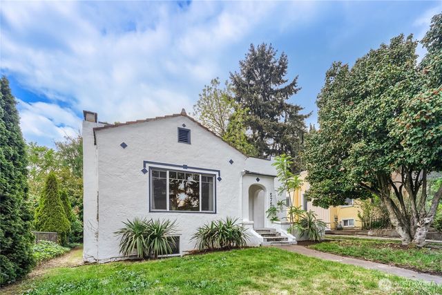 5755 25th Avenue NE, Seattle, WA 98105