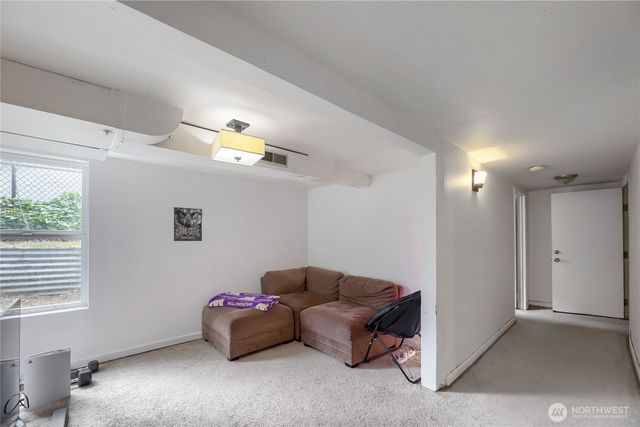 5755 25th Avenue NE, Seattle, WA 98105