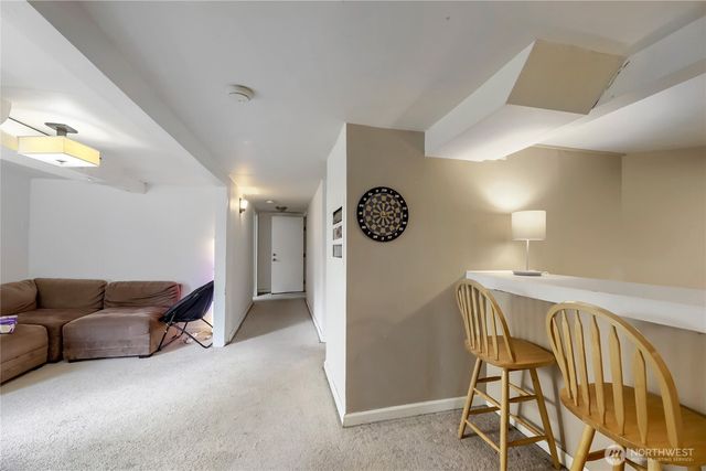 5755 25th Avenue NE, Seattle, WA 98105