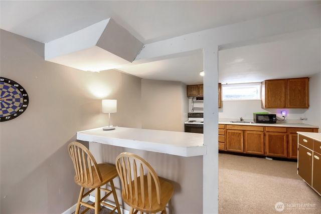 5755 25th Avenue NE, Seattle, WA 98105