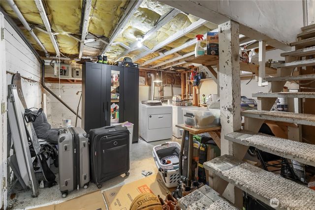 5755 25th Avenue NE, Seattle, WA 98105